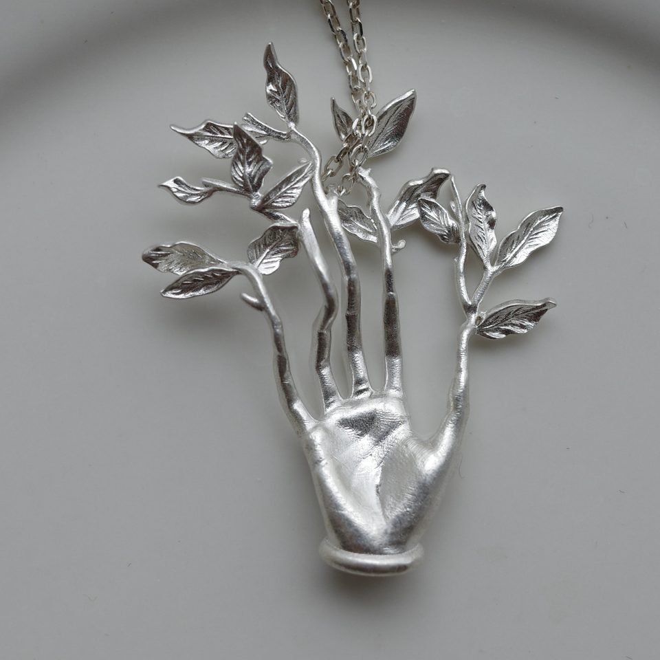 Le Fond Daphne’s Hand pendant, 925 silver, product photo (4)