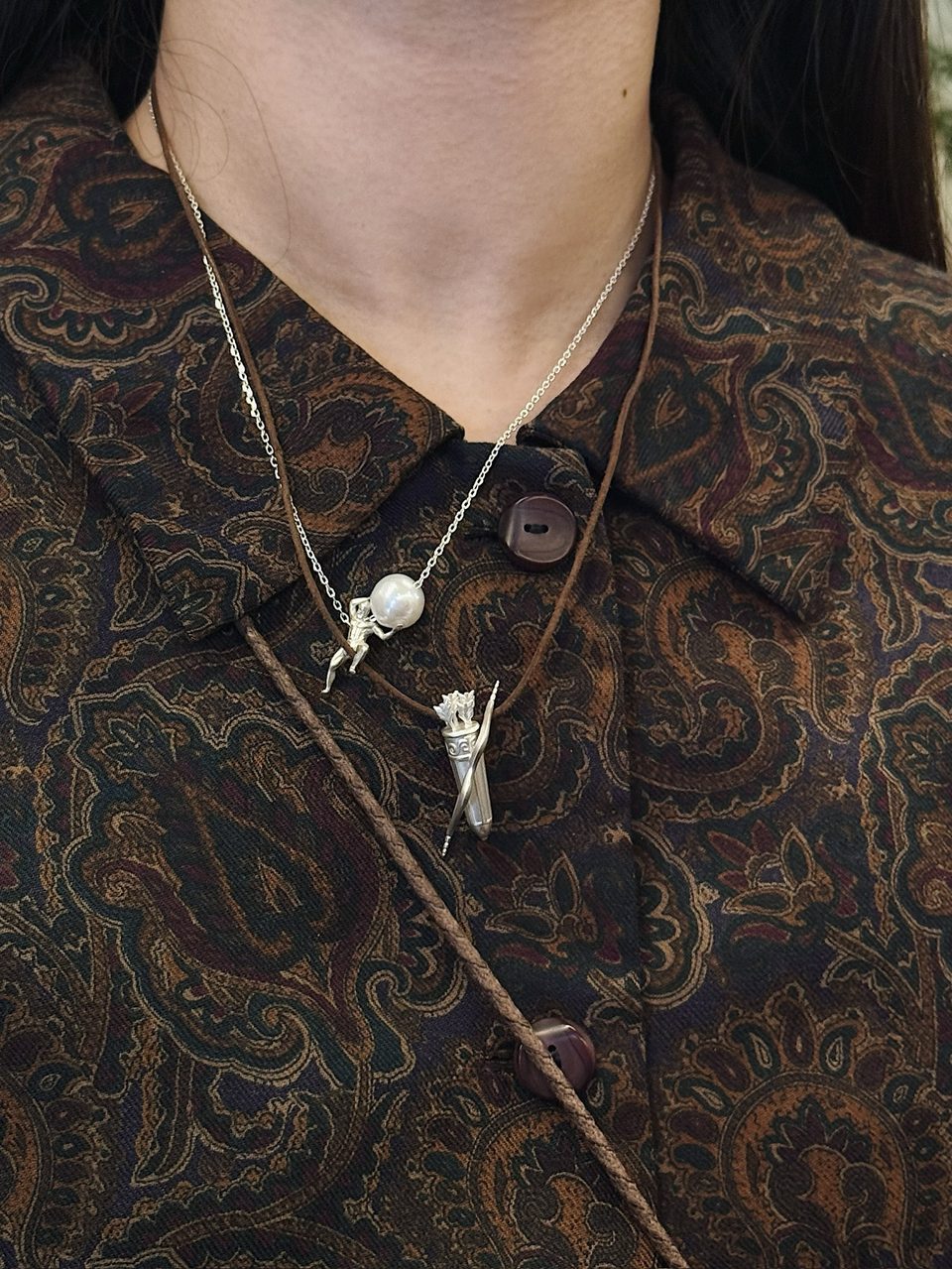 Le Fond Artemis’ Quiver pendant, 925 silver, worn with other pieces (3)